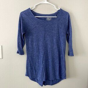 SO blue vibrant 3/4 sleeves crewneck top summer shirt classic comfortable style